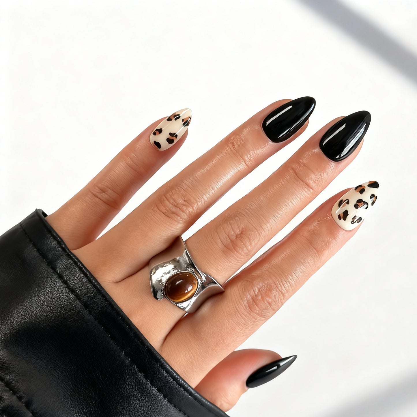 Naivelle Press On Nails Short Black-Daily-S129