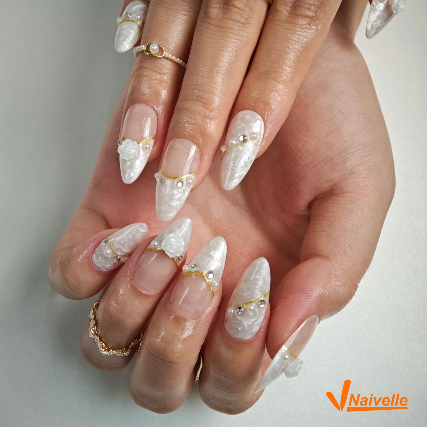 Naivelle Press On Nails Middle White-Wedding-C28