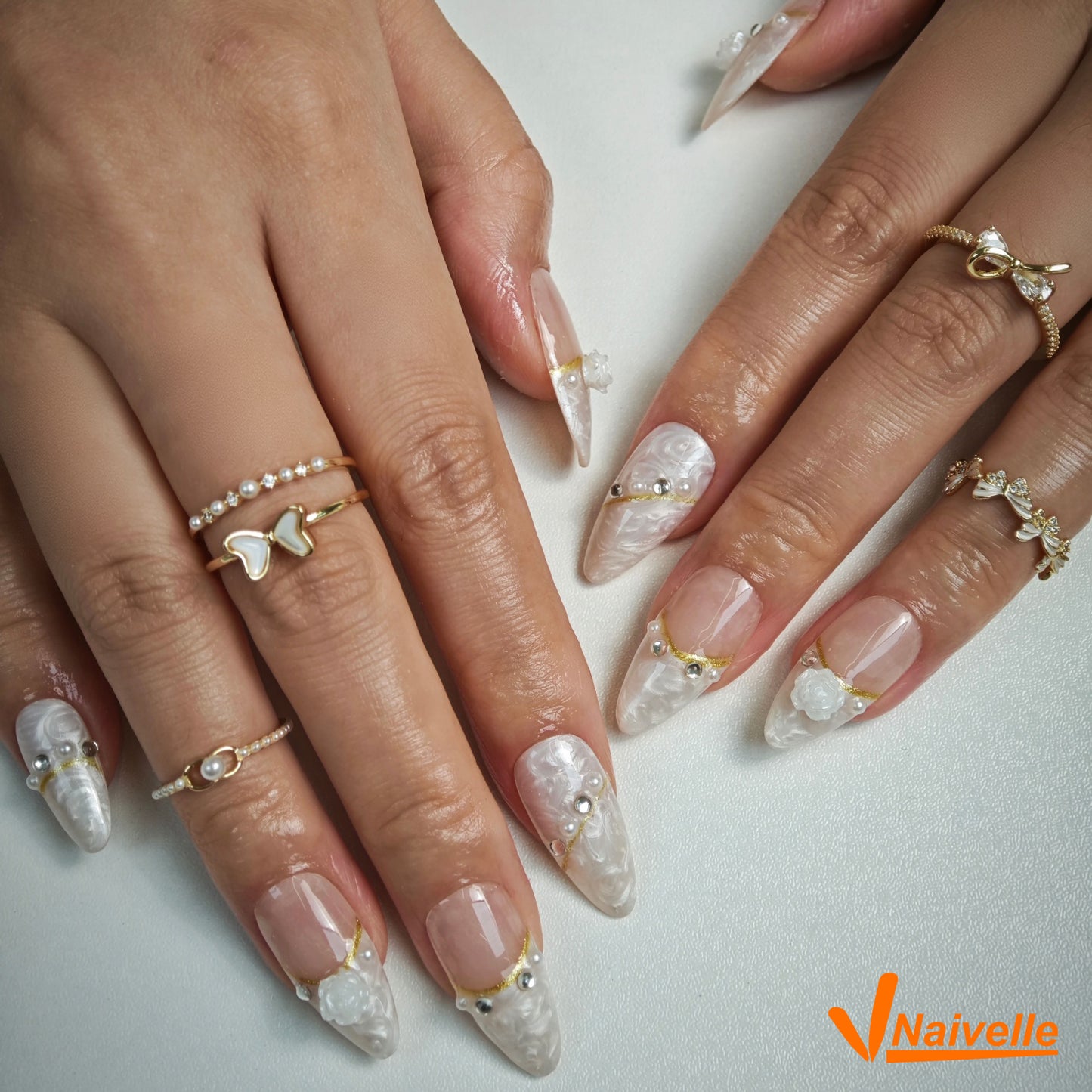 Naivelle Press On Nails Middle White-Wedding-C28