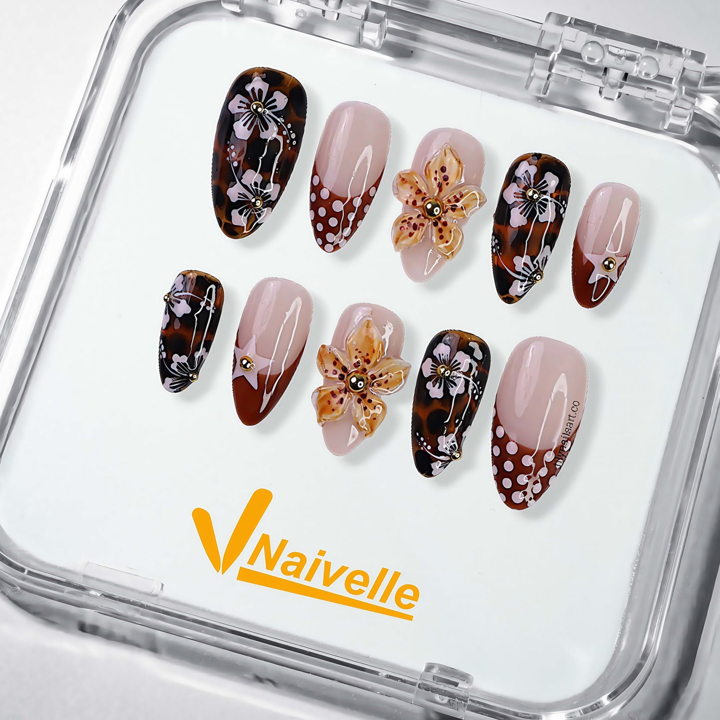 NaivellePressOnNailsMiddleBrown-Fall-S35
