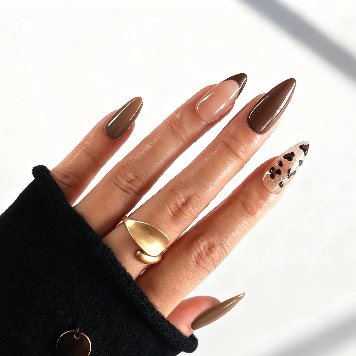 Naivelle Press On Nails Middle Brown-Polka Dots-S147