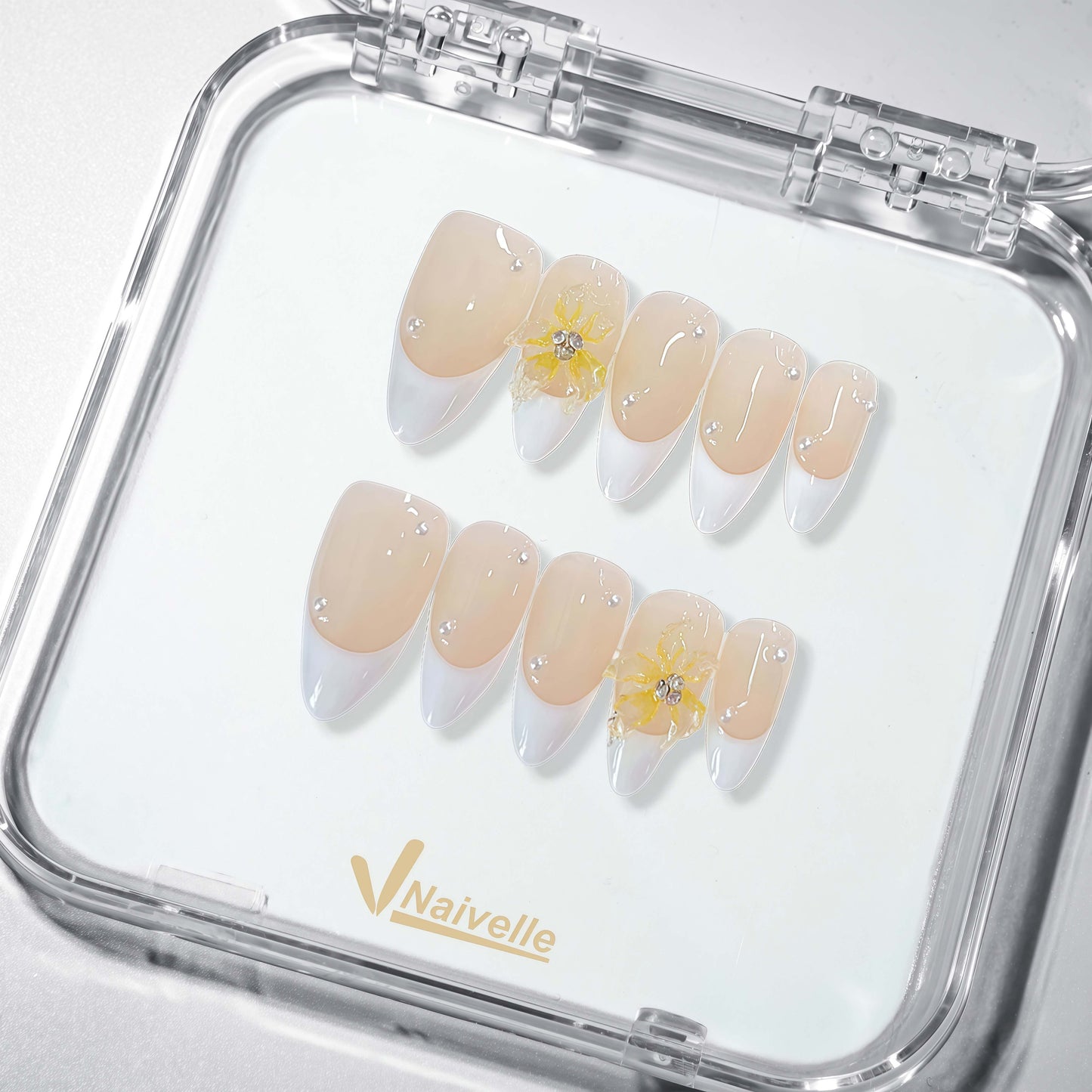 Naivelle Press On Nails Middle White-Party-S143