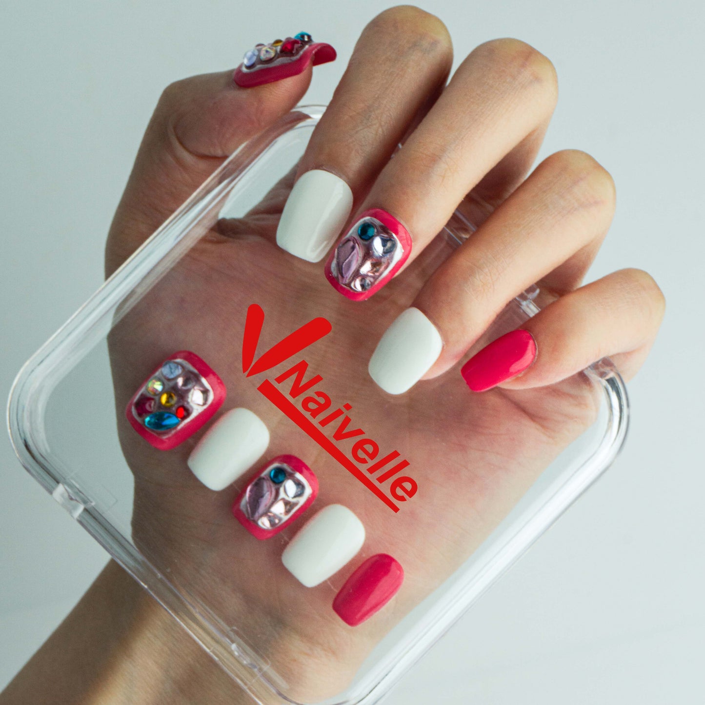 Naivelle_Press_On_Nails_Short_Color-3D_Nailart-A381_Hands-on