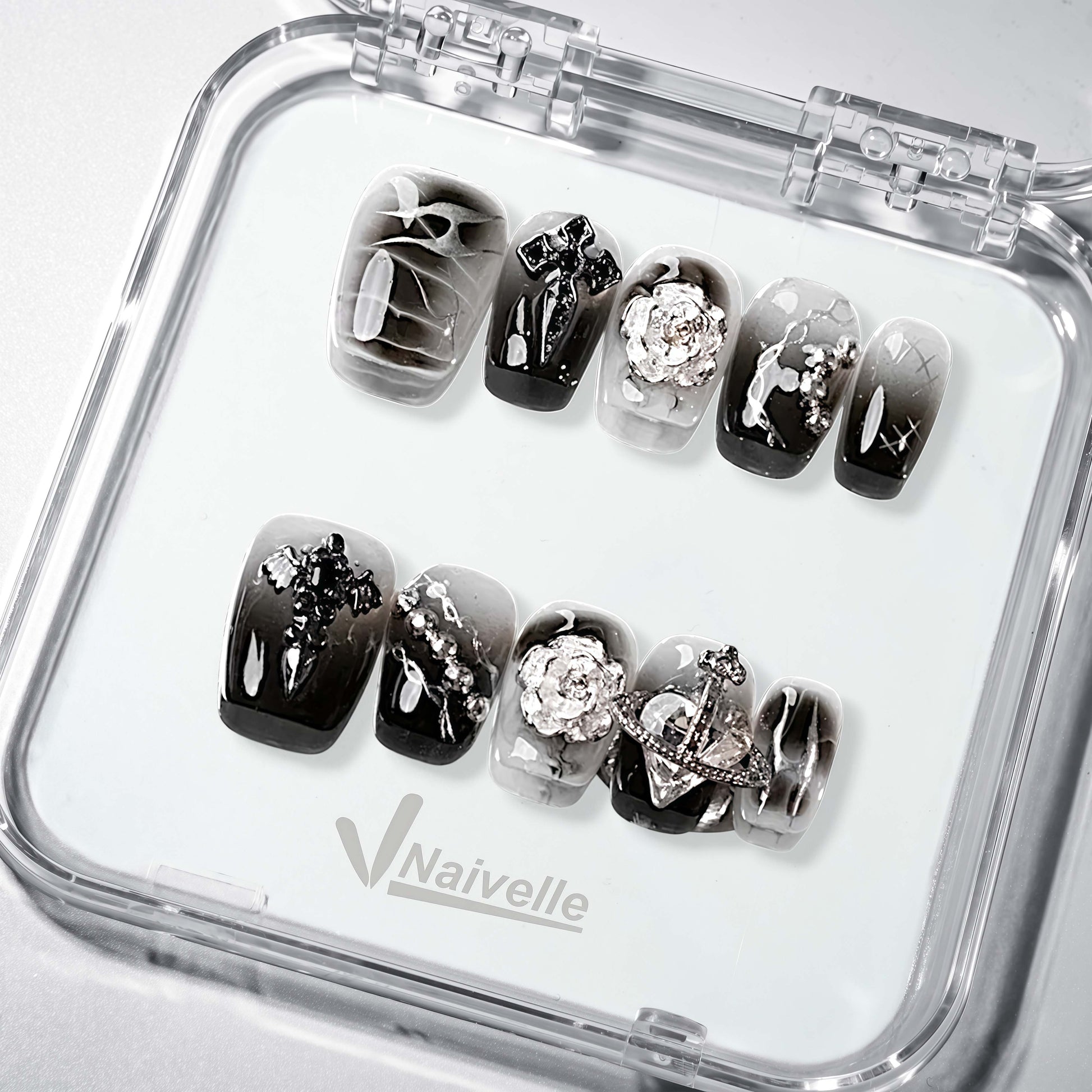 NaivellePressOnNailsShortBlack-Halloween-S33