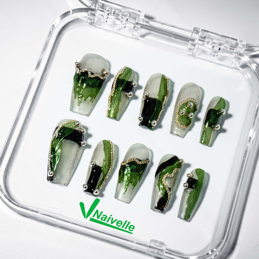 Naivelle_Press_On_Nails_Middle_Green-3D_Nailart-A376