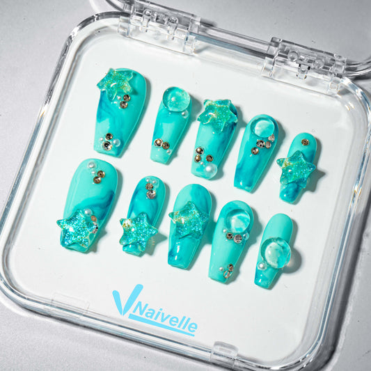 Naivelle_Press_On_Nails_Middle_Green-3D_Nailart_Beach_days-A370